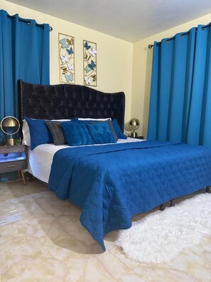 2 chambres, fer et planche à repasser, Wi-Fi gratuit, draps fournis