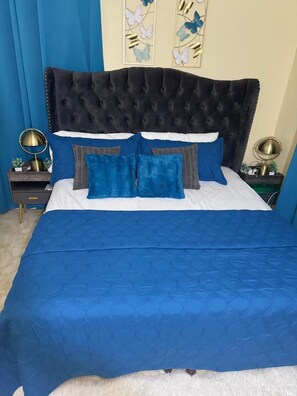 2 chambres, fer et planche à repasser, Wi-Fi gratuit, draps fournis