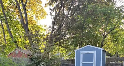 Beautiful, Spacious Home, minutes to the Old Port!