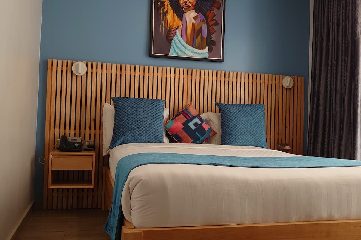 Superior Double Room, Garden View | Soundproofing, free WiFi
