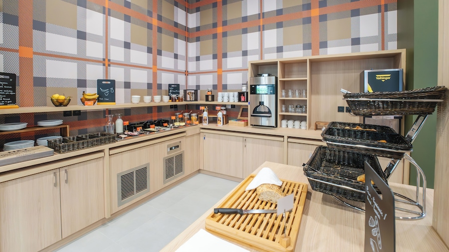 easyHotel Marseille Euromed