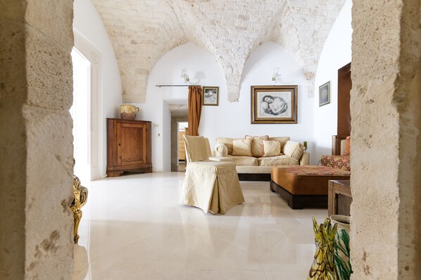 Interior - Terrazza Olivia Maria by Wonderful Italy (Ostuni)