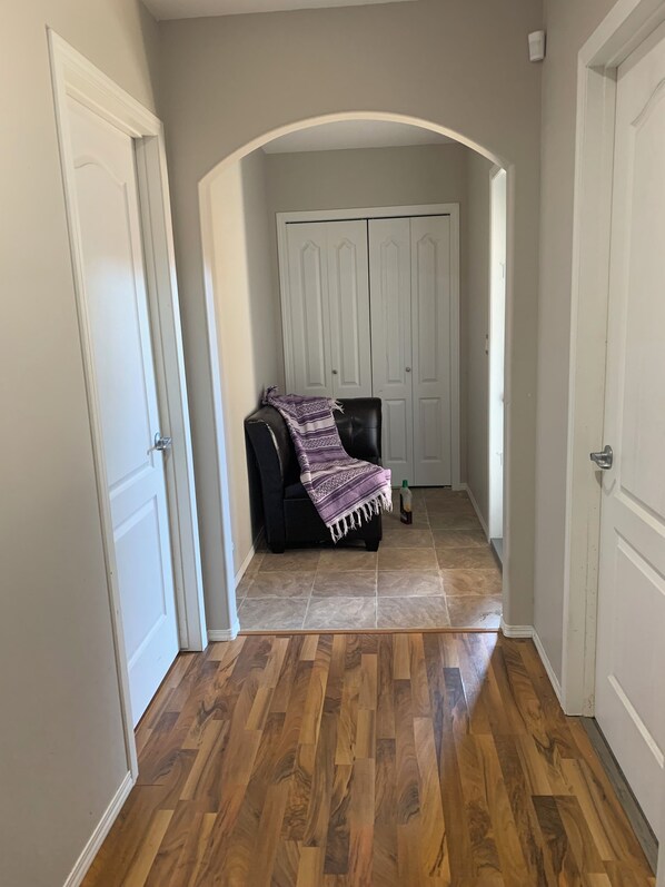 Interior - Cozy Lodge Suite Lic# STAR 04363 (Sylvan Lake)