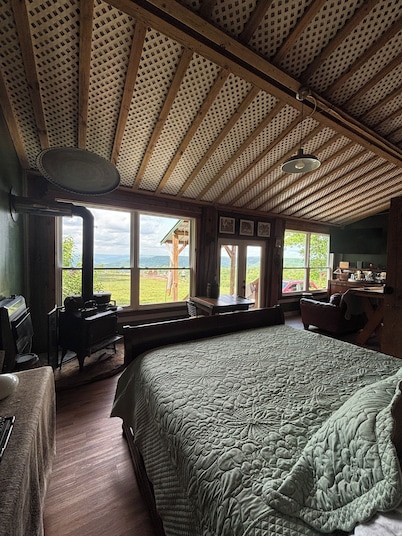 Plateau Retreat - Stunning Mountain View - Pet Friendly - WiFi