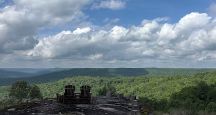Plateau Retreat - Stunning Mountain View - Pet Friendly - WiFi