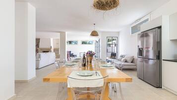 Villa | Cucina privata | Forno, macchina per caffè espresso