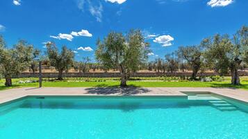 Piscina stagionale all'aperto