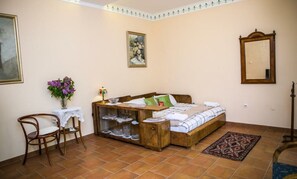 1 chambre, fer et planche à repasser, Wi-Fi, draps fournis