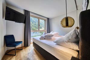 2 habitaciones, muebles diferentes y sistema de insonorización