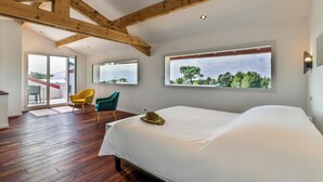 4 室のベッドルーム、アイロン / アイロン台、WiFi、ベッドシーツ