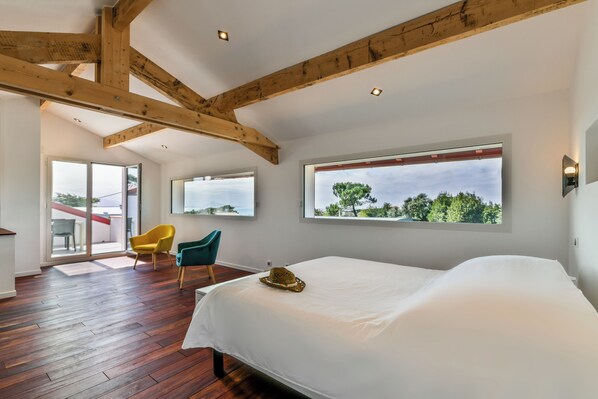 4 soverom, strykejern/-brett, wi-fi og sengetøy