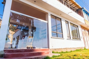 Exterior detail - Casa a Orillas de la Playa (Copacabana)