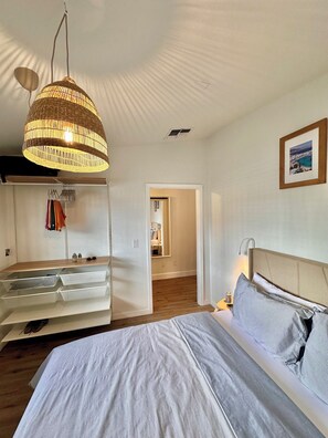 1 bedroom, iron/ironing board, free WiFi, bed sheets - Santorini Cabana in Zephyrhills (Zephyrhills)