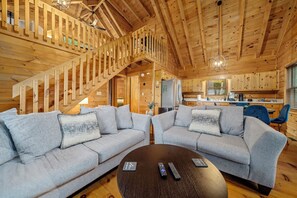 Smart TV, fireplace, music library - Charley Brown Cabin | Blue Ridge Mountains (Blue Ridge)