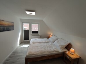 1 Schlafzimmer, Bügeleisen/Bügelbrett, Bettwäsche