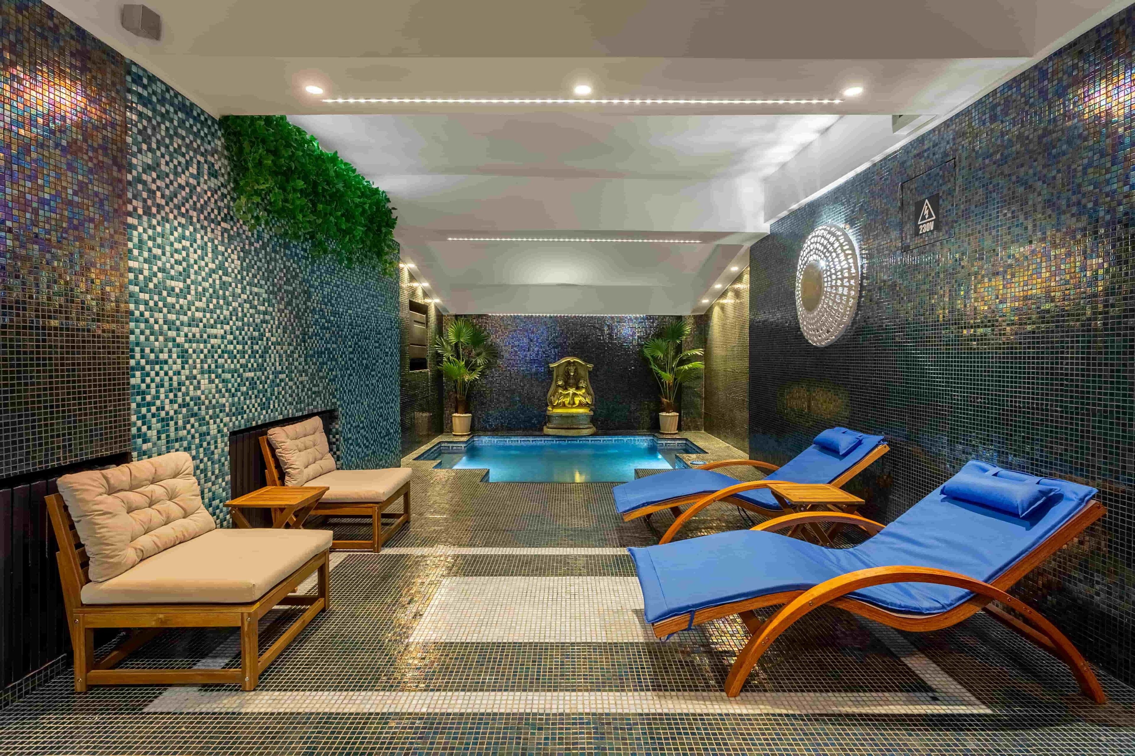 Espace de soins pour les couples, sauna, bain à remous