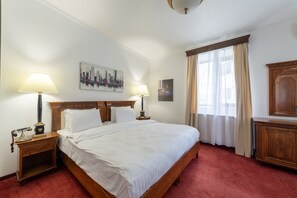 Apartment | Desk, blackout drapes, soundproofing, free WiFi - Arc de Triomphe by CityBookings (Bucharest)