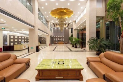 Henglong Holiday Hotel