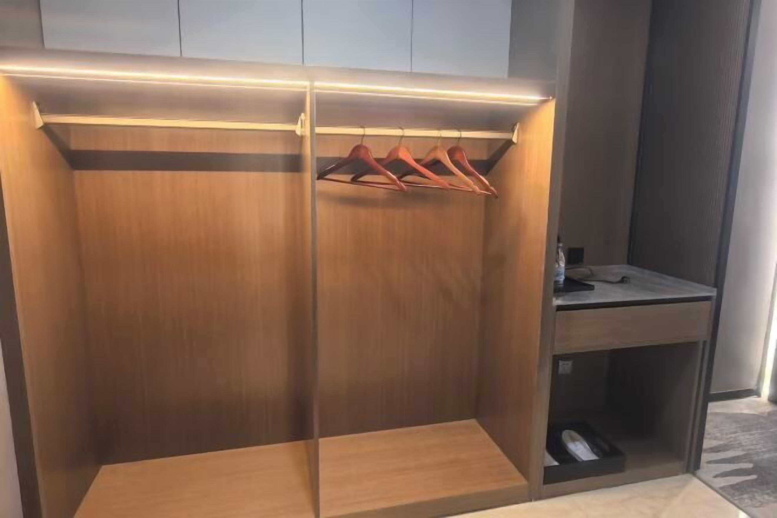 المنشأة من الداخل