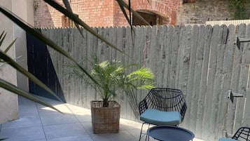 Exclusive Double Room | Courtyard view
