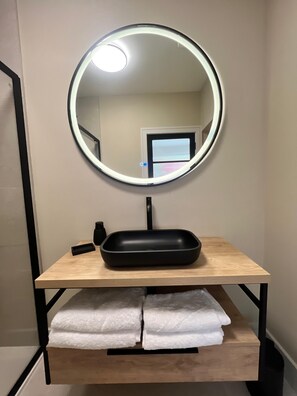 Chambre Double Exclusive | Lavabo de la salle de bain