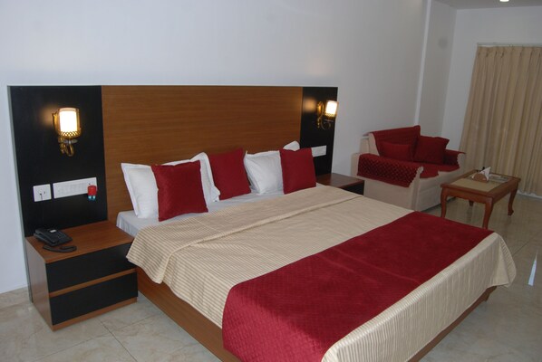 Standard Room, 1 King Bed