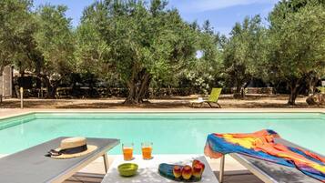 Seasonal outdoor pool