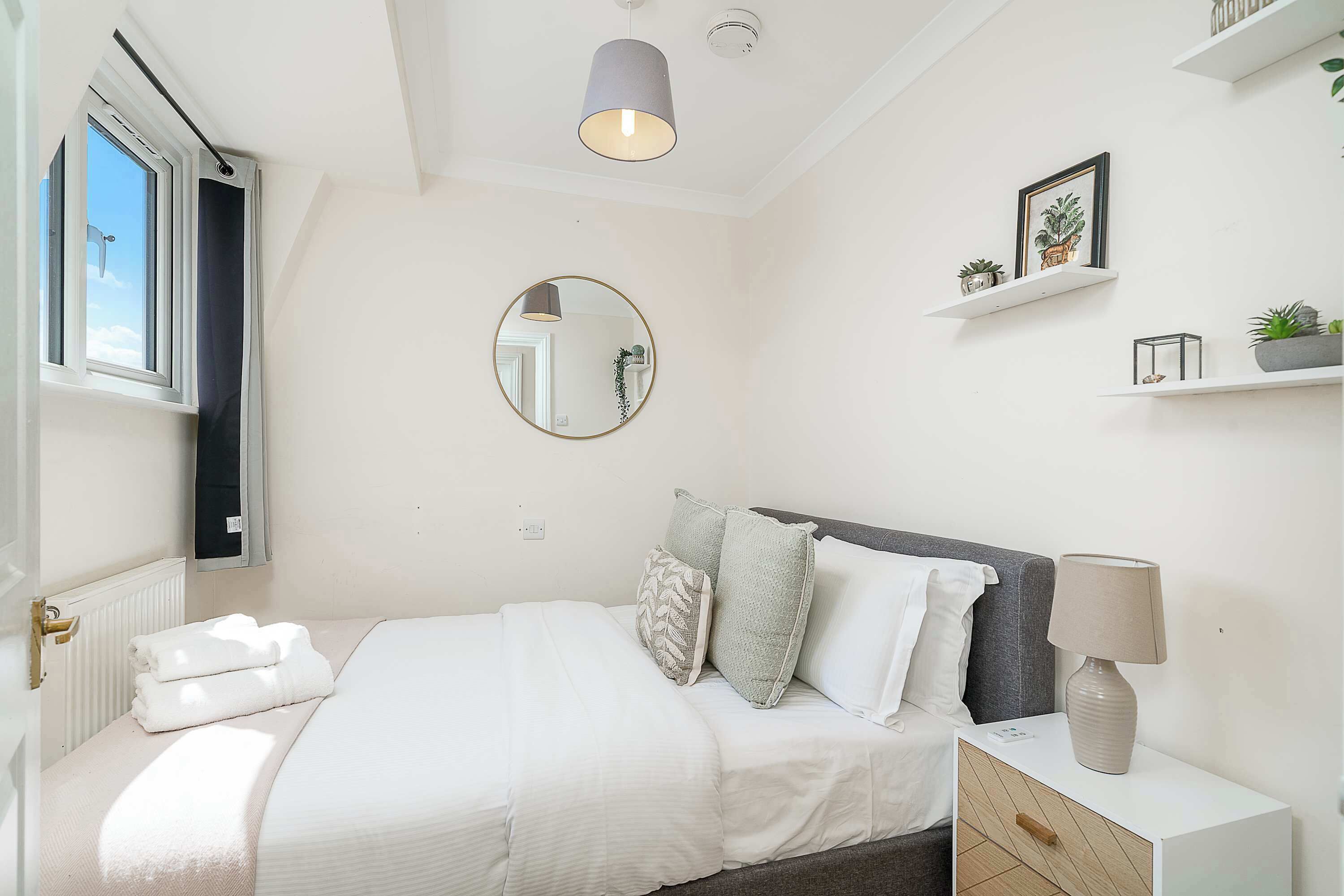 2 bedrooms, iron/ironing board, travel cot, WiFi