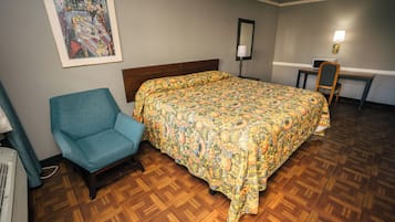 Habitación Confort, 1 cama King size | Escritorio, wifi gratis y ropa de cama