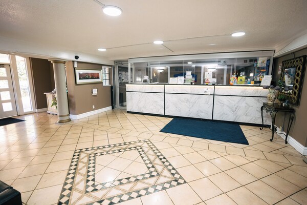 Guest Inn & Suites - Stone Mountain, GA
