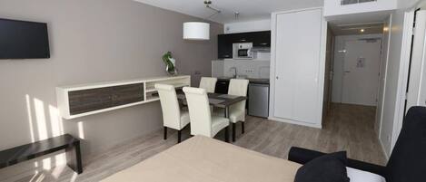 1 camera, Wi-Fi, lenzuola