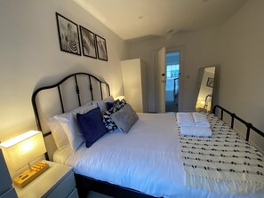 2 Schlafzimmer, Bügeleisen/Bügelbrett, kostenloses WLAN, Bettwäsche