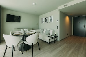 Family Apartment, Garden View | Living area