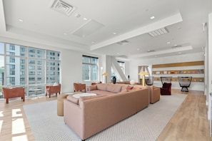 Lounge - Summer House (Stamford)