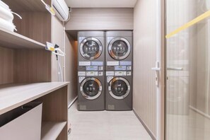 Laundry room - HanTing Hotel (Shenzhen Xili Subway Station) (Shenzhen)