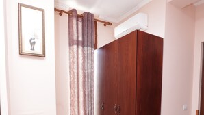 Double Room | Hypo-allergenic bedding available, soundproofing, WiFi (free) - Serenata Korcare Resort (Petrele)