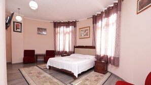 Double Room | Hypo-allergenic bedding available, soundproofing, WiFi (free) - Serenata Korcare Resort (Petrele)