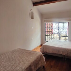 2 bedrooms, WiFi, bed sheets