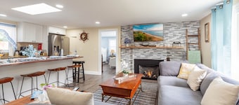 Mid-Cape Cod Luxury Escape!!