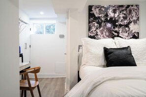 1 間睡房、書桌、熨斗/熨衫板、Wi-Fi