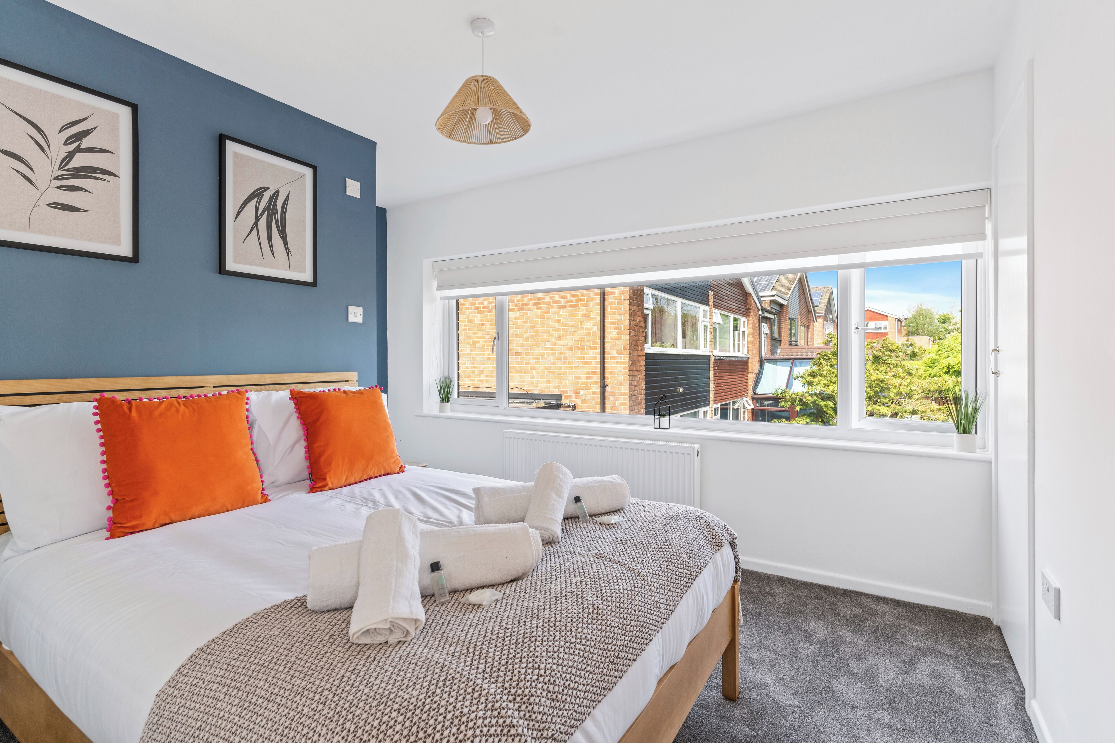3 bedrooms, iron/ironing board, WiFi, bed sheets