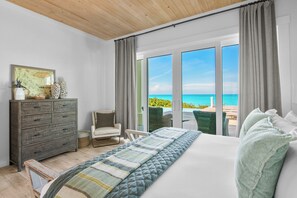 4 bedrooms, in-room safe, desk, iron/ironing board