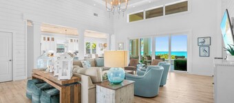 Yumey Sands Villa, Heated Pool & Unbelievable Year-Round Calm Beach