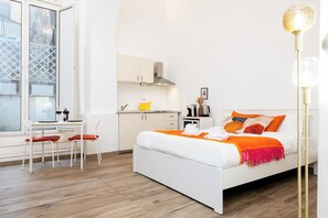 1 slaapkamer, een strijkplank/strijkijzer, gratis wifi, beddengoed