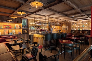 Sports bar - Auberge La Coste (Le Puy-Sainte-Reparade)