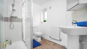 House | Bathroom | Shower, hair dryer, towels