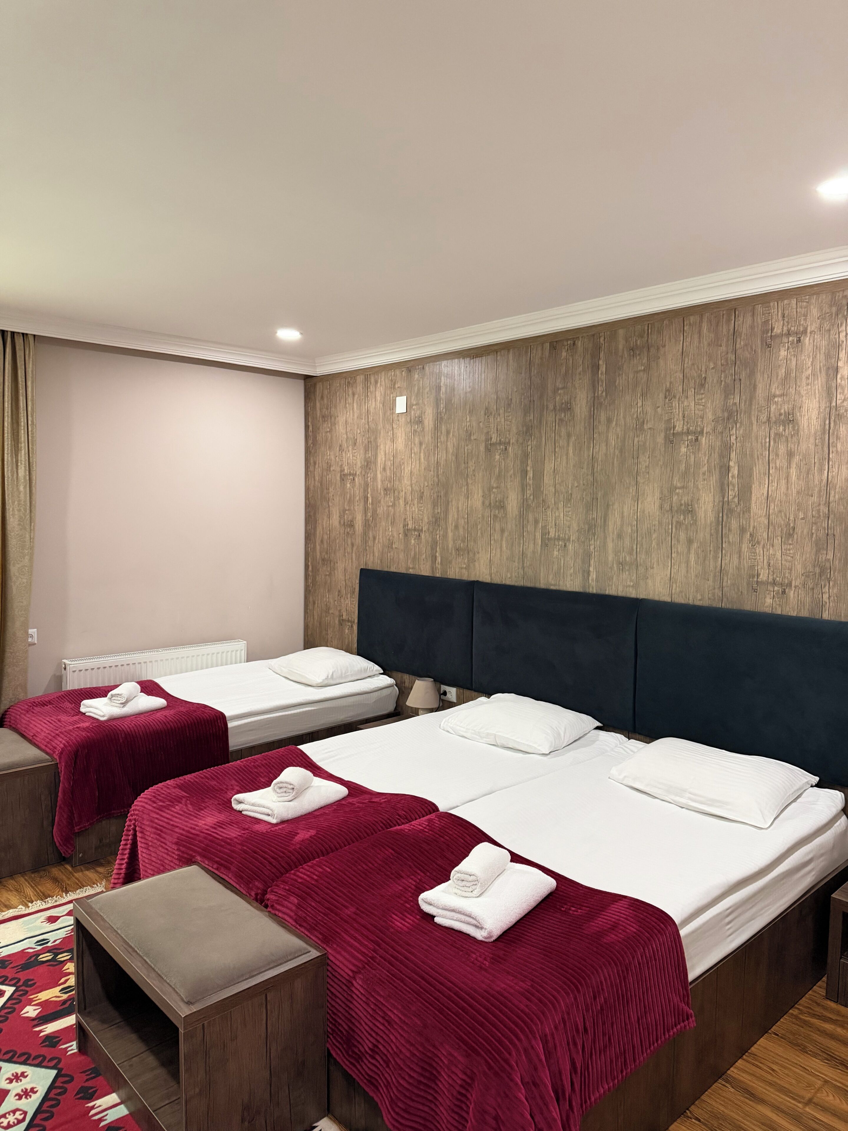 In-room safe, soundproofing, iron/ironing board, free WiFi