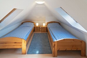 3 bedrooms, iron/ironing board, free WiFi, bed sheets - Große Ferienwohnung im Herzen von Ostfriesland Nordsee Inseln Meer (Berumbur)
