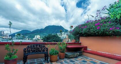 203 Apartasuite Centro Historico