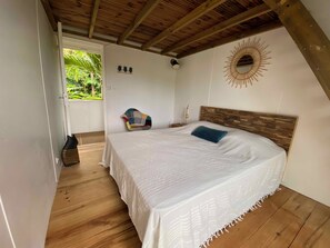 3 bedrooms, iron/ironing board, WiFi, bed sheets - Sea Lodge : Maison Avec Vue Imprenable - Votre Refuge de Vacances Idéal (Sainte-Anne)